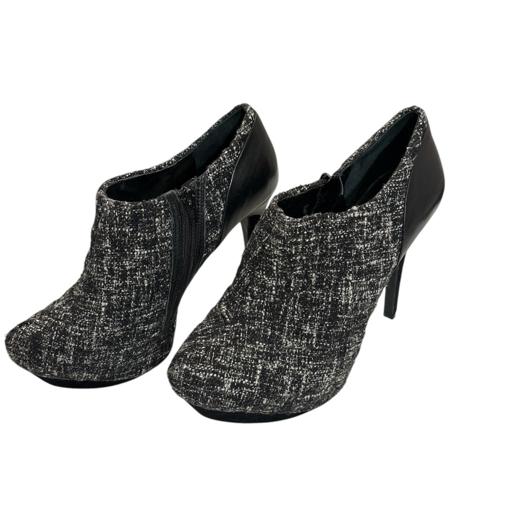 Gianni Bini Black and Gray Heeled Boots
